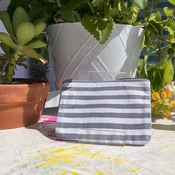 See Design Handbags - SEE Design Grey and White Canvas Small Travel Pouch, 7.25 * 5.5 * .25